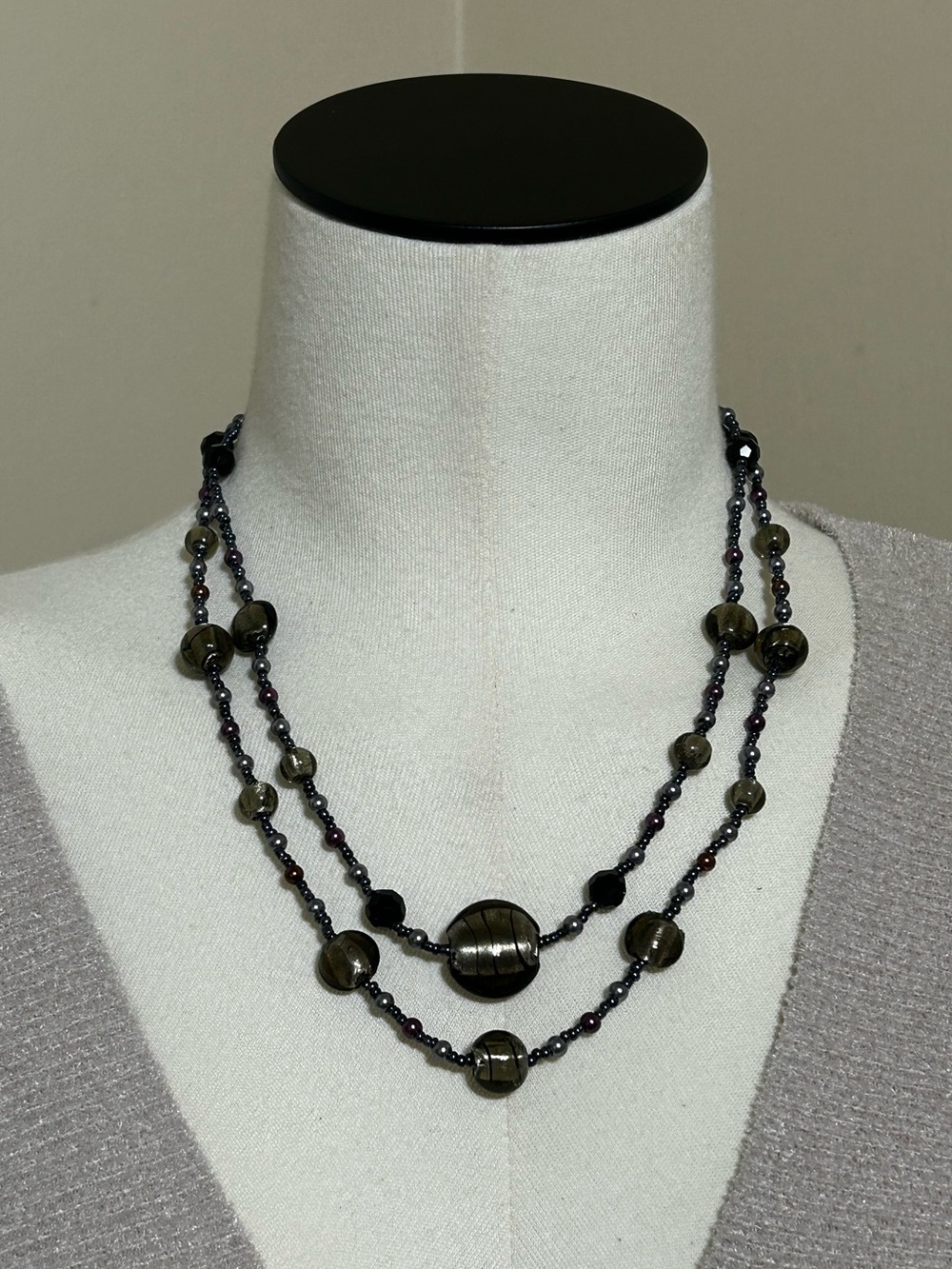 PREMIER DESIGNS TWO LAYER GLASS BEAD NECKLACE